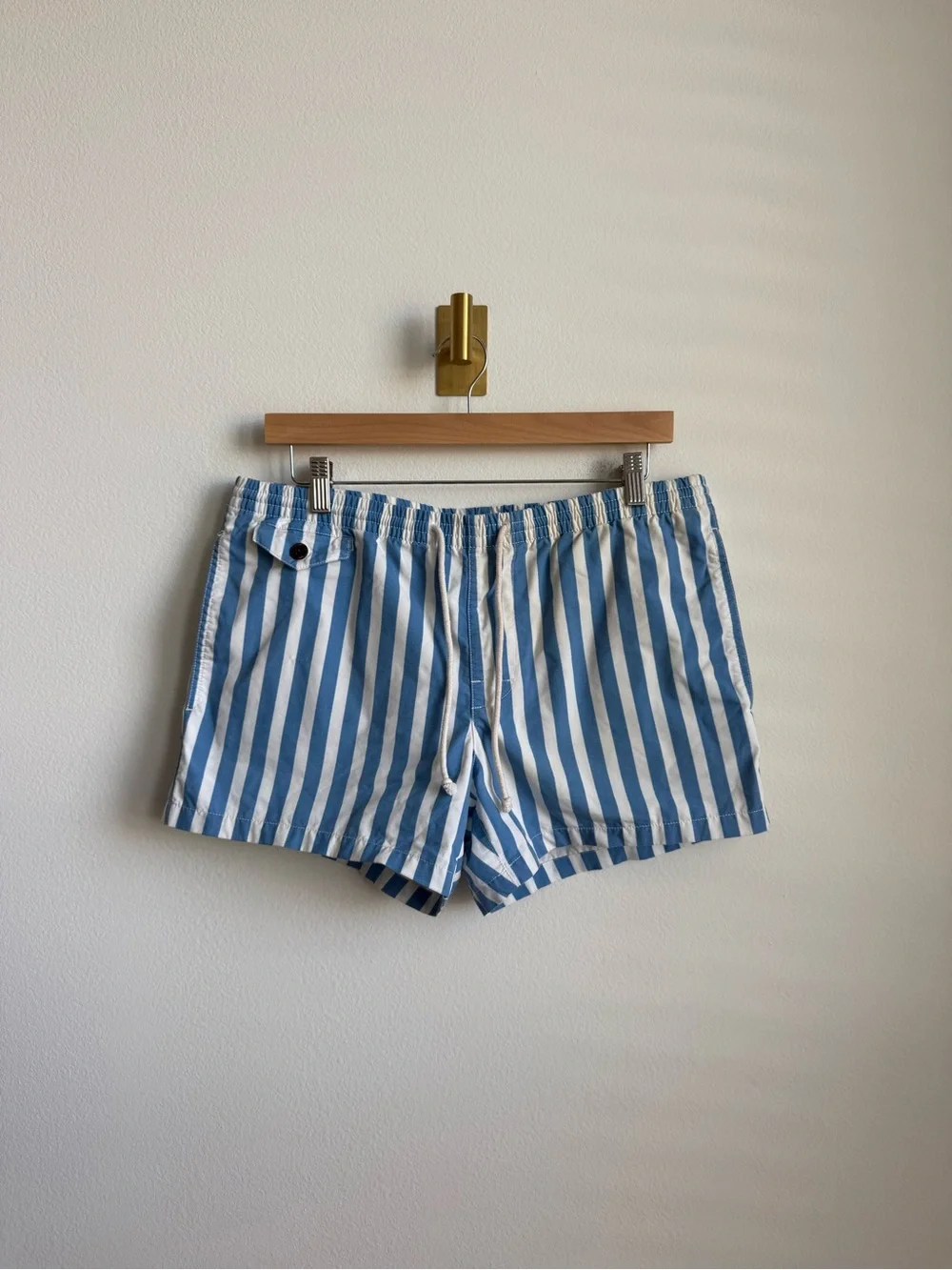 Club Monaco Men's Blue White Striped Swim Trunks Shorts Size M